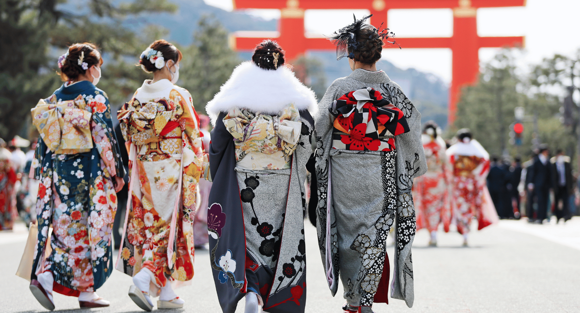 Tokyo Geisha Walking Together - Cultural Experience Tokyo - Business Events Toyko
